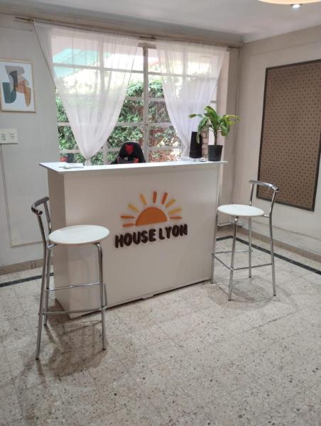 Houselyon, Prenota  Mendoza Province Mendoza