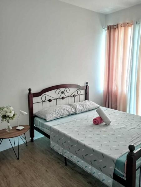 staycation one bedroom 38 sqm, Buchen Sie  Hotels mit Pool in Luzon, Schwimmbad