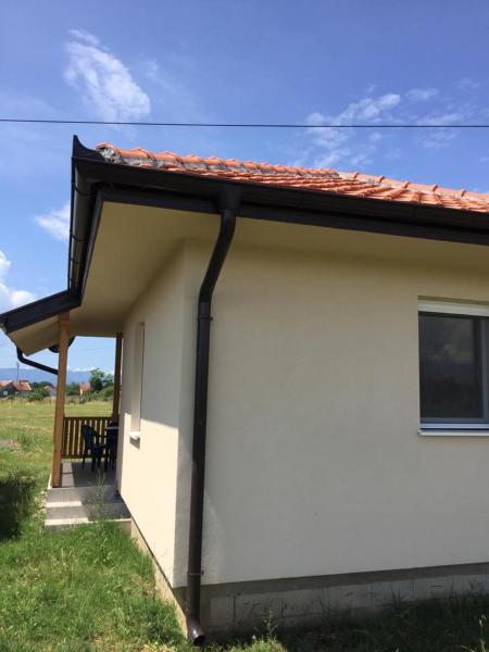 M&A Montenegro Apartmani, Reserva ahora  Hoteles en Podgorica County con aparcamiento, Aparcamiento