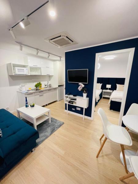 Beds Friends Apartments, Book Apartment Lesser Poland Hotels with a Parking, Parking