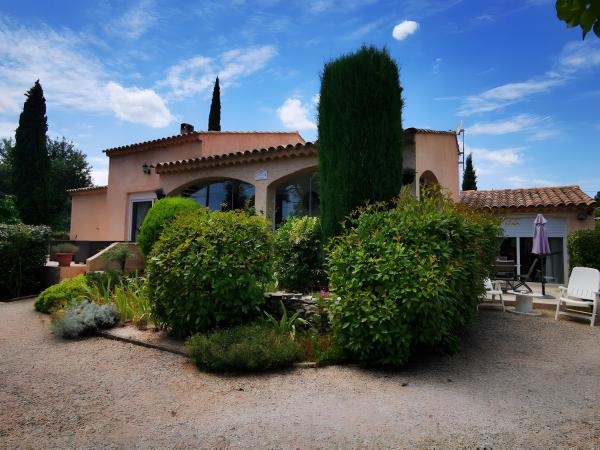 Villa Chrisama FLAYOSC, Prenota  Hotel a Alvernia con parcheggio, Parcheggio