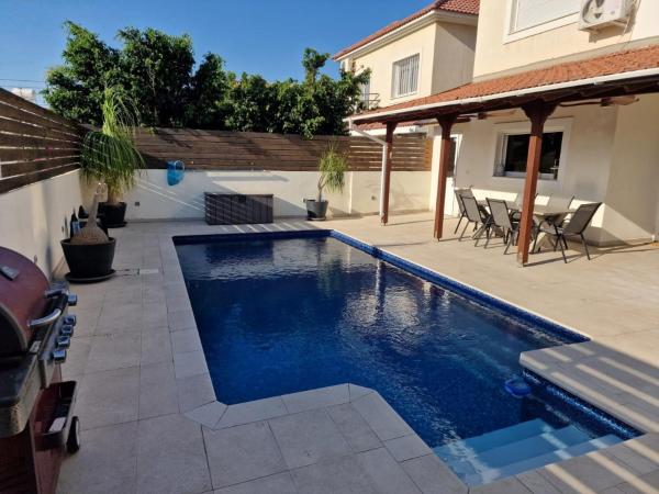 Suburban Family Villa, Buchen Sie  Hotels mit Pool in Region Limassol, Schwimmbad