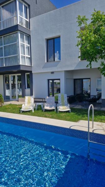 Casa Damian DROBETA, Reserva ahora  Hoteles en Mehedinti con aparcamiento, Aparcamiento