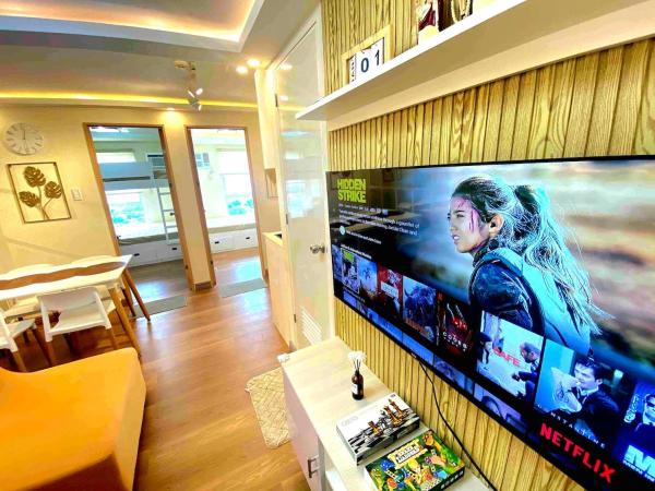 Veronica Greys Staycation 2BR, Prenota  Hotel a Luzon con parcheggio, Parcheggio