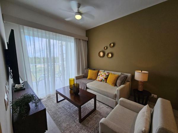 Deluxe Condo w/Pool View at Hard Rock Golf C, Prenota  Hotel con piscina a Punta Cana, Piscina