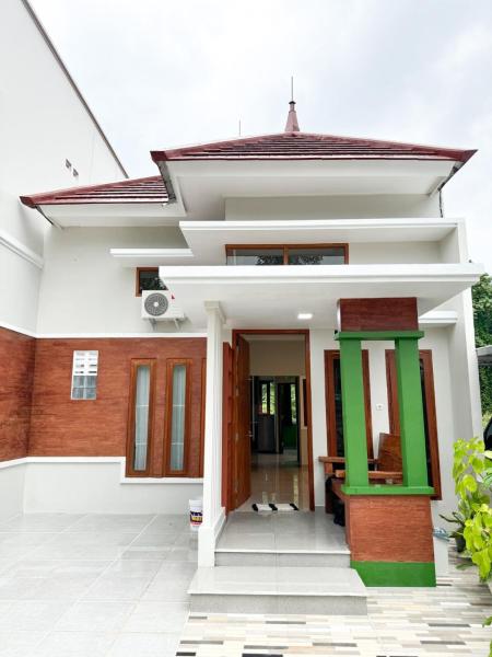 Villa Albinna by HomiQ, Buchen Sie  Beran-kidul Provinz Yogyakarta