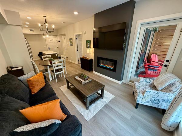 Sparrowhawk Mountain Resort, Reserva ahora  Dead Man's Flats Alberta