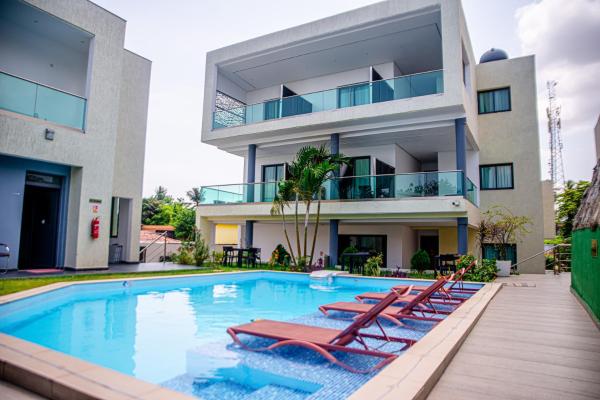 Hotel Yatchenin Abidjan, Prenota  Hotel a Abidjan con piscina, Piscina