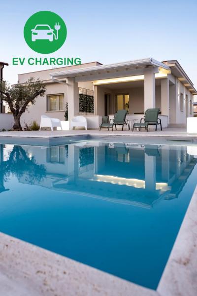 Villa Kora Suites&Pool, Buchen Sie  Hotels mit Pool in Region Agrigent, Schwimmbad