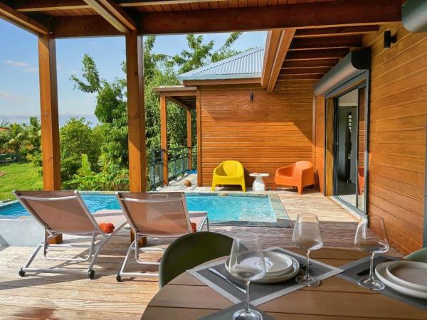 La Petite Villa proche de la plage, Prenota  Hotel con piscina a Grande-Terre, Piscina
