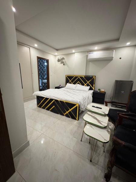 Designer Luxury 1BHK Studio Self Check-in Bahria, Buchen Sie  Lahore Pakistan