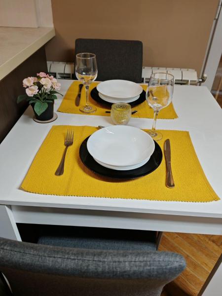 Apartman Miladinović, Buchen Sie  Hotels in Zentralserbien mit Parkplatz, Parkplätze