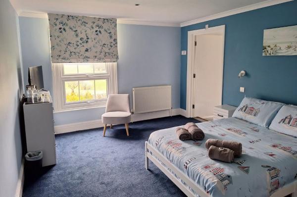 Ensuite Double Room with Countryside Views, Prenota  Cranleigh Surrey