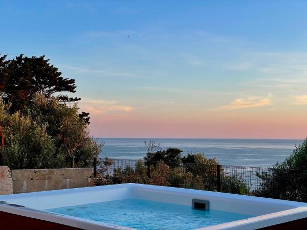 Trullo vista mare con idromassaggio, Buchen Sie  Marina San Gregorio Apulien