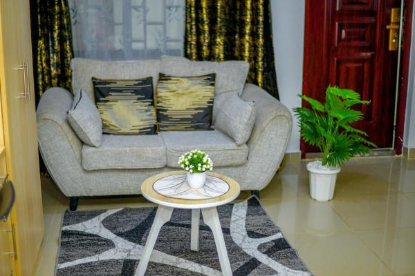 Nairobi West Furnished Apartment next to JKIA and Town center, Buchen Sie Ferienwohnung Nairobi CBD Nairobi