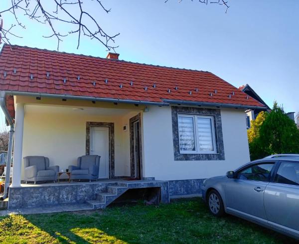 Dr Genius Holiday Home, Buchen Sie  Hotels in Zentralserbien mit Parkplatz, Parkplätze
