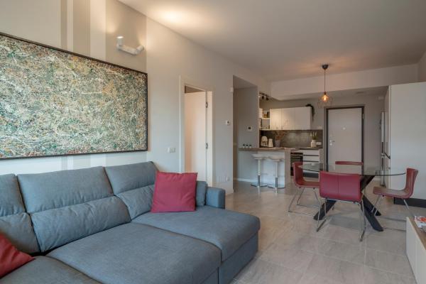 Conti Comfort Suite Battaglia Appartamenti, Prenota  Milano Lombardia, vicino a Stazione Metro Pasteur