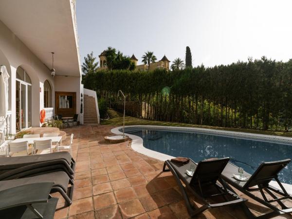 Villa in Marbella with Private Pool and Beach, Prenota  Marbella Costa del Sol