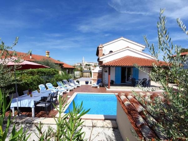 Villa in Vi njan with Private Pool and Garden, Reserva ahora  Hoteles en Istria central con piscina, Piscina