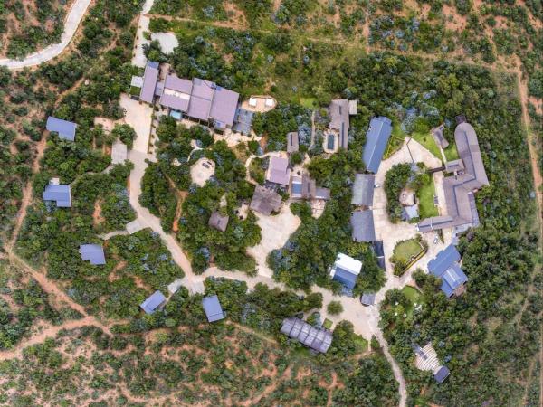 Thaba Tshwene Game Lodge, Buchen Sie  Hartbeesfontein Provinz Nordwest