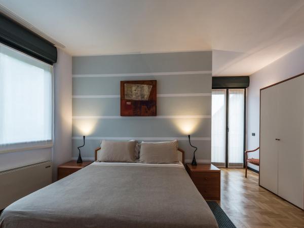 Mini Hotel Wine  Dreams