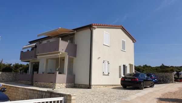 Korina Apartments Mandre, Book Apartment Kvarner Hotels with a Parking, Parking