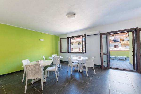 White Lion SURF & MINE GUESTHOUSE, Prenota  Buggerru Costa Verde