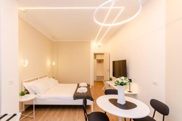 VivimiHome - Le Gemme di Desenzano, Book  Milan Lombardy