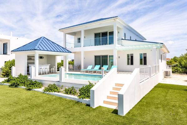 New Unique Villa Blue Top! 2 Bedroom Waterfront, Prenota  Providenciales 