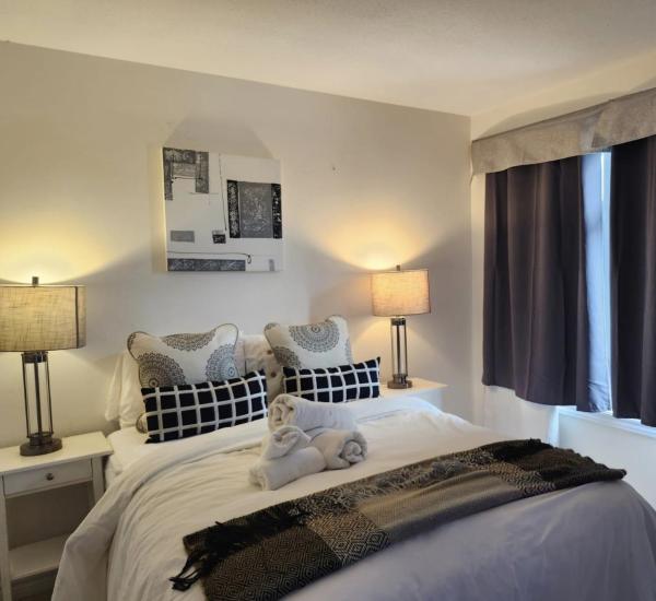 New Era Home, Prenota  Ottawa Ottawa and Countryside