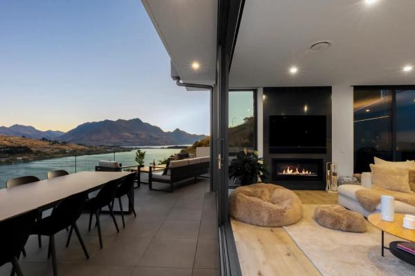 Luxury Villa- BBQ, Buchen Sie   