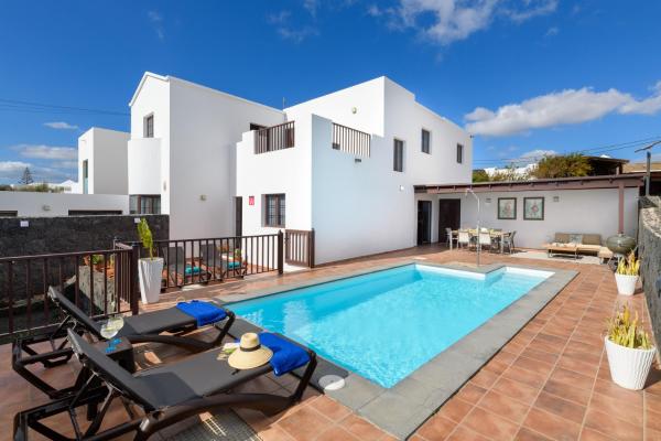 Villa Europa, Prenota  Nazaret 