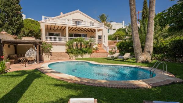 Villa Kadena, Prenota  Hotel a Costa del Sol con piscina, Piscina