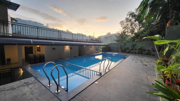 Rosa Mystica Hotels & Resorts, Prenota  Hotel a Kerala con piscina, Piscina