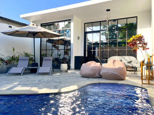 Tres Villas Kuta, Buchen Sie  Hotels in Lombok mit Parkplatz, Parkplätze