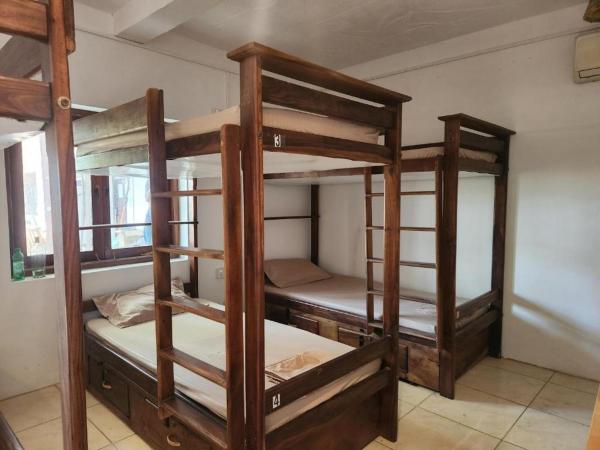 Just the 2 of Us Hostel, Reserva ahora  Trincomalee Distrito de Trincomalee