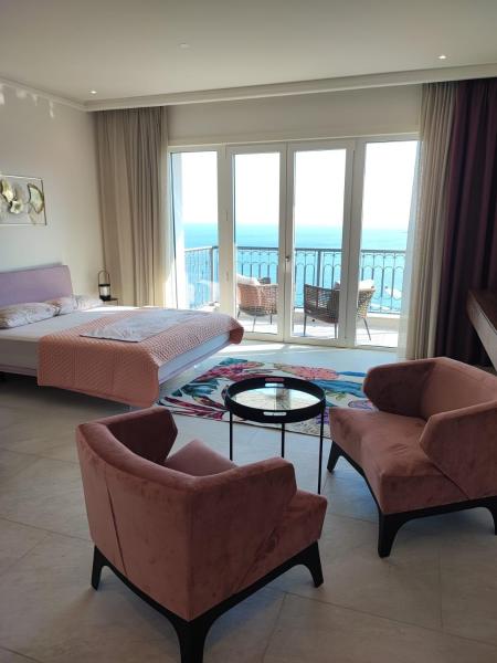 Unique Seaview Studio - Marina Village, Réserver  Radovici Luštica, près de Almara Beach