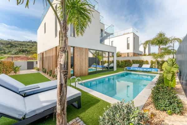 Villa Memorias by Algarve Holidays, Prenota  Hotel a Algarve con parcheggio, Parcheggio