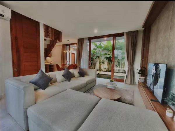 Villa Mirana, Prenota  Seminyak Badung