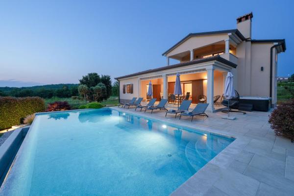 Villa Kadore, Reserva ahora  Hoteles en Istria central con piscina, Piscina