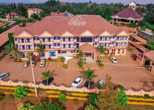 Lowlands Hotel & Spa, Prenota  Chuka Eastern Province