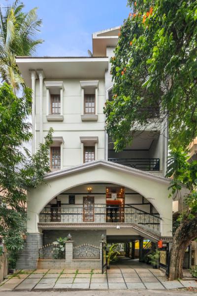 Wooden Whispers Traditional Luxe Spacez Villa, Réserver  Bangalore Karnataka