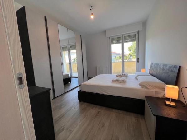 Kìbilù Comfort Hub Malpensa, Buchen Sie  Hotels in Cardano al Campo mit Parkplatz, Parkplätze