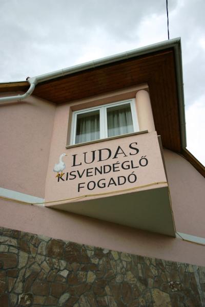 Ludas Fogadó, Reserva ahora Bed & breakfast Hoteles en Transdanubia Central con aparcamiento, Aparcamiento