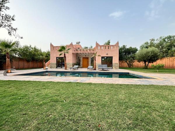 Villa avec piscine Aghmat, Buchen Sie  Hotels in Marrakech-Safi mit Parkplatz, Parkplätze