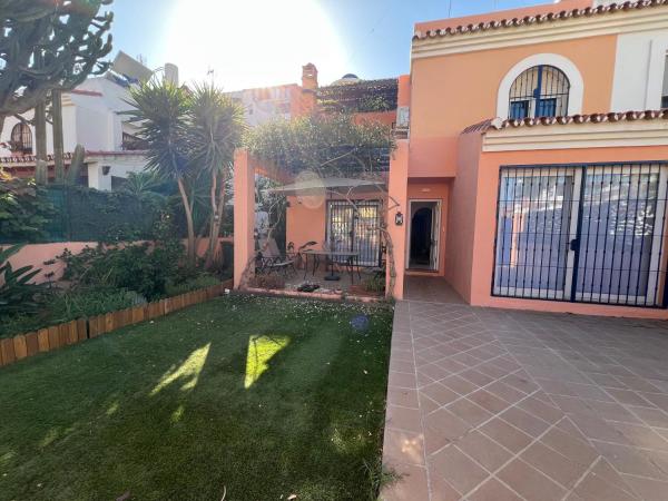 Villa Juani in Playa Los Alamos, Prenota Villa Torremolinos Costa del Sol