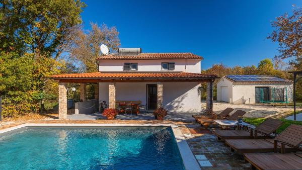 Villa Mio by Villas Guide, Reserva ahora  Hoteles en Istria central con piscina, Piscina