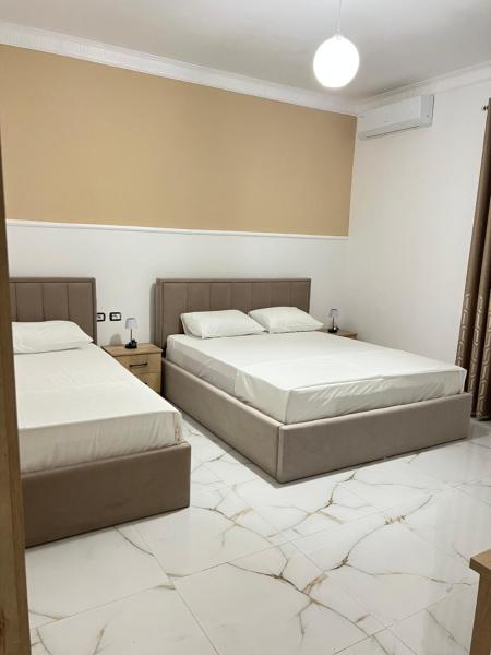 Vila JONI, Prenota  Prefettura di Berat Berat County
