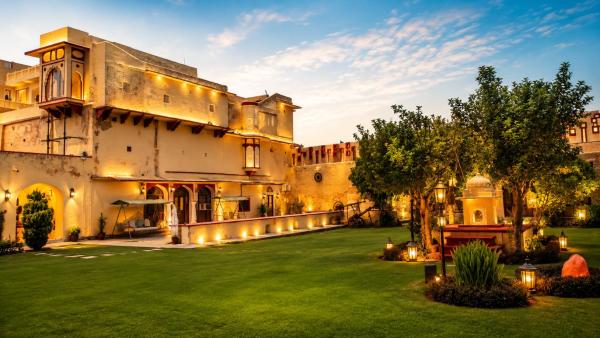 Garh Pachewar Fort, Buchen Sie  Hotels in Rajasthan mit Pool, Schwimmbad
