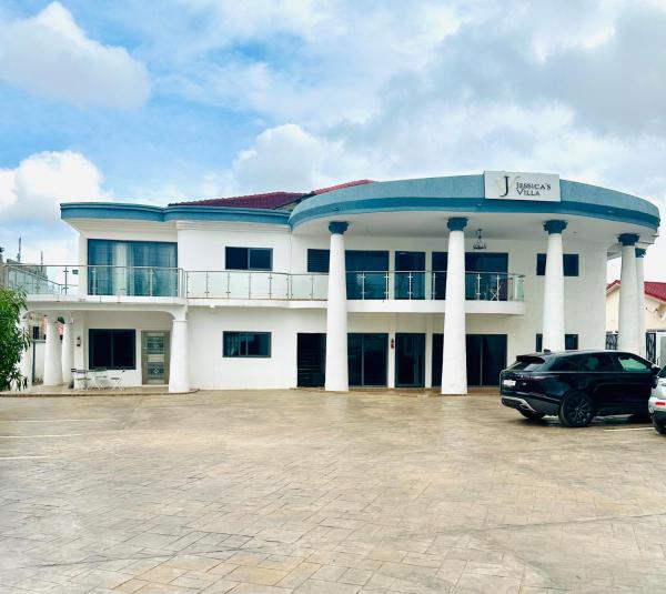 Jessicas Villa, Reserva ahora  Hoteles en Gran Acra con aparcamiento, Aparcamiento